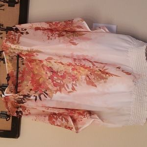 Woman 2 layer floral top